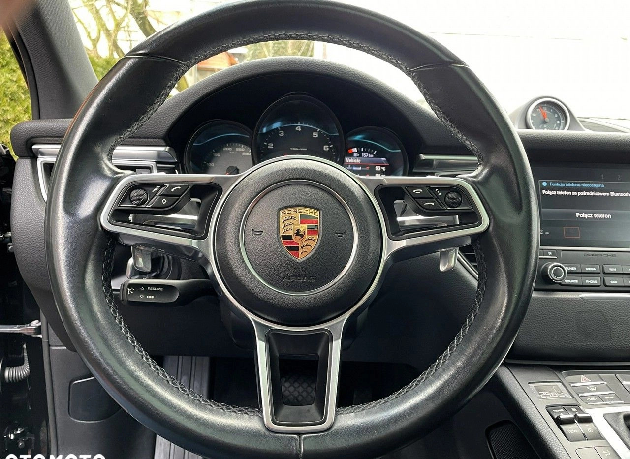 Porsche Macan cena 119900 przebieg: 76626, rok produkcji 2016 z Ciechanowiec małe 781